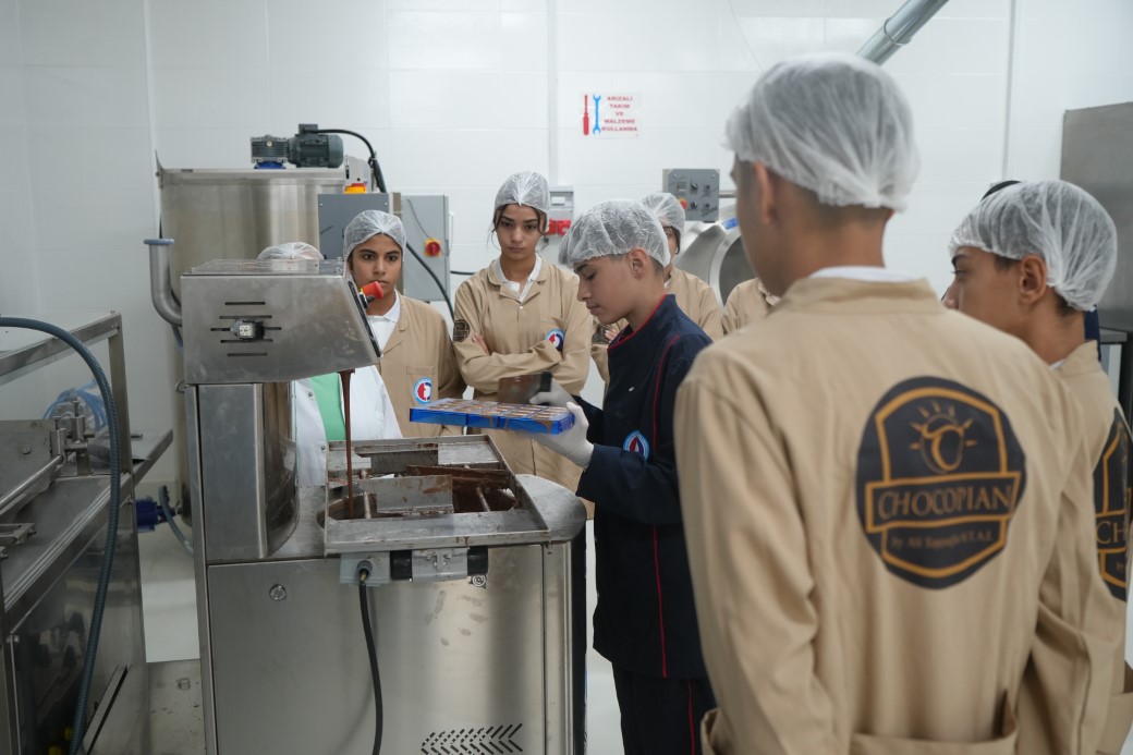 Fabrika gibi okulda çikolata üretiminden yılda 3 milyon TL’lik ciro