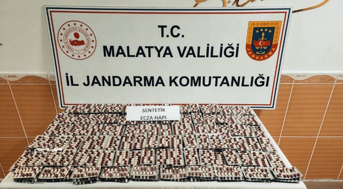 Malatya’da 4 bin 438 adet uyuşturucu hap ele geçirildi