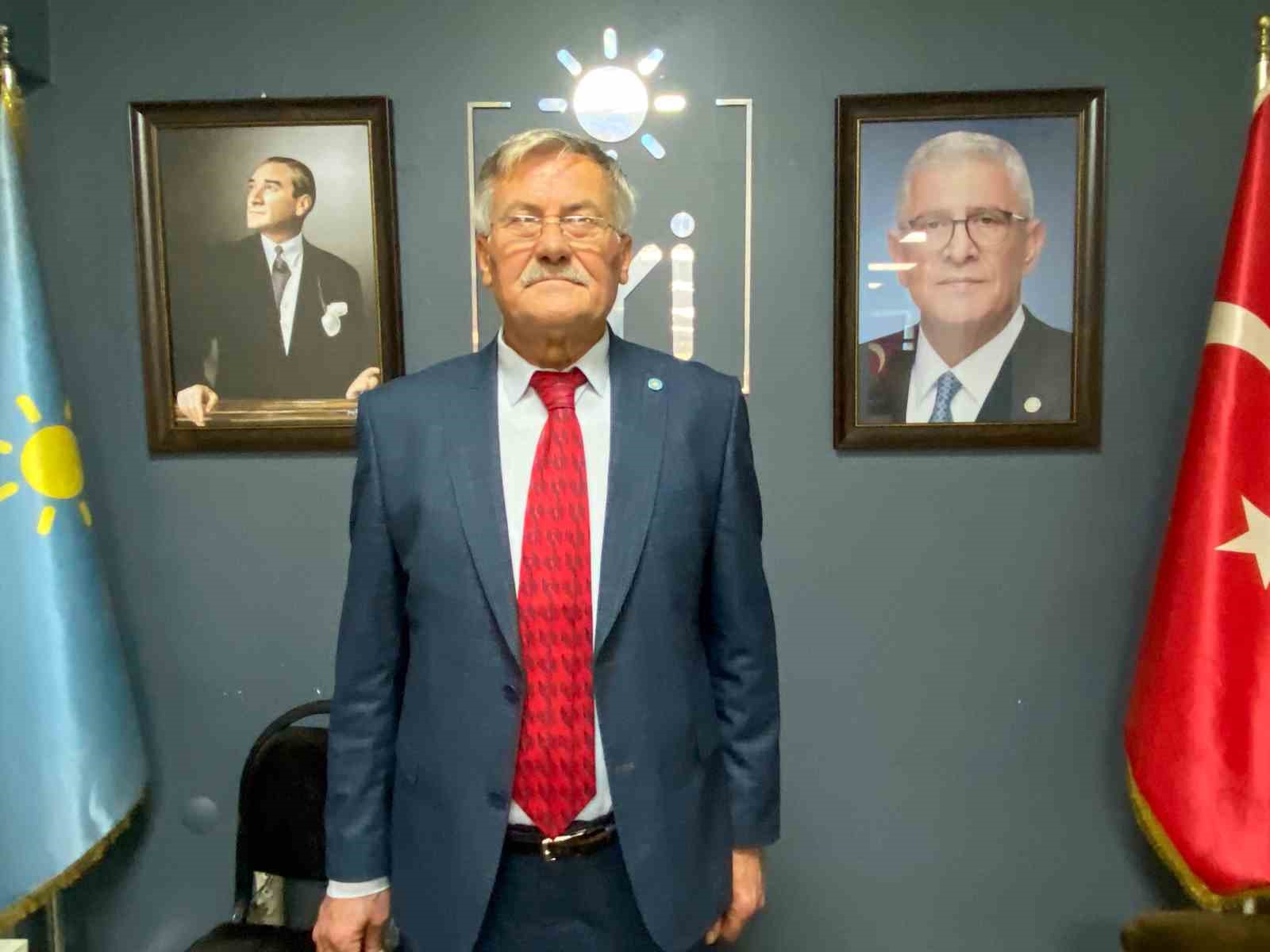 İYİ Parti Alaşehir’de Başkan Ulutaş güven tazeledi