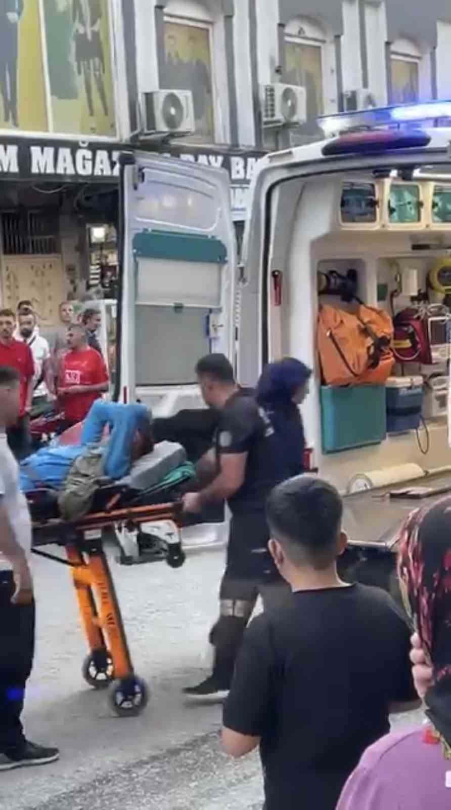 Mardin’de bıçaklı kavgada seyyar satıcı yaralandı