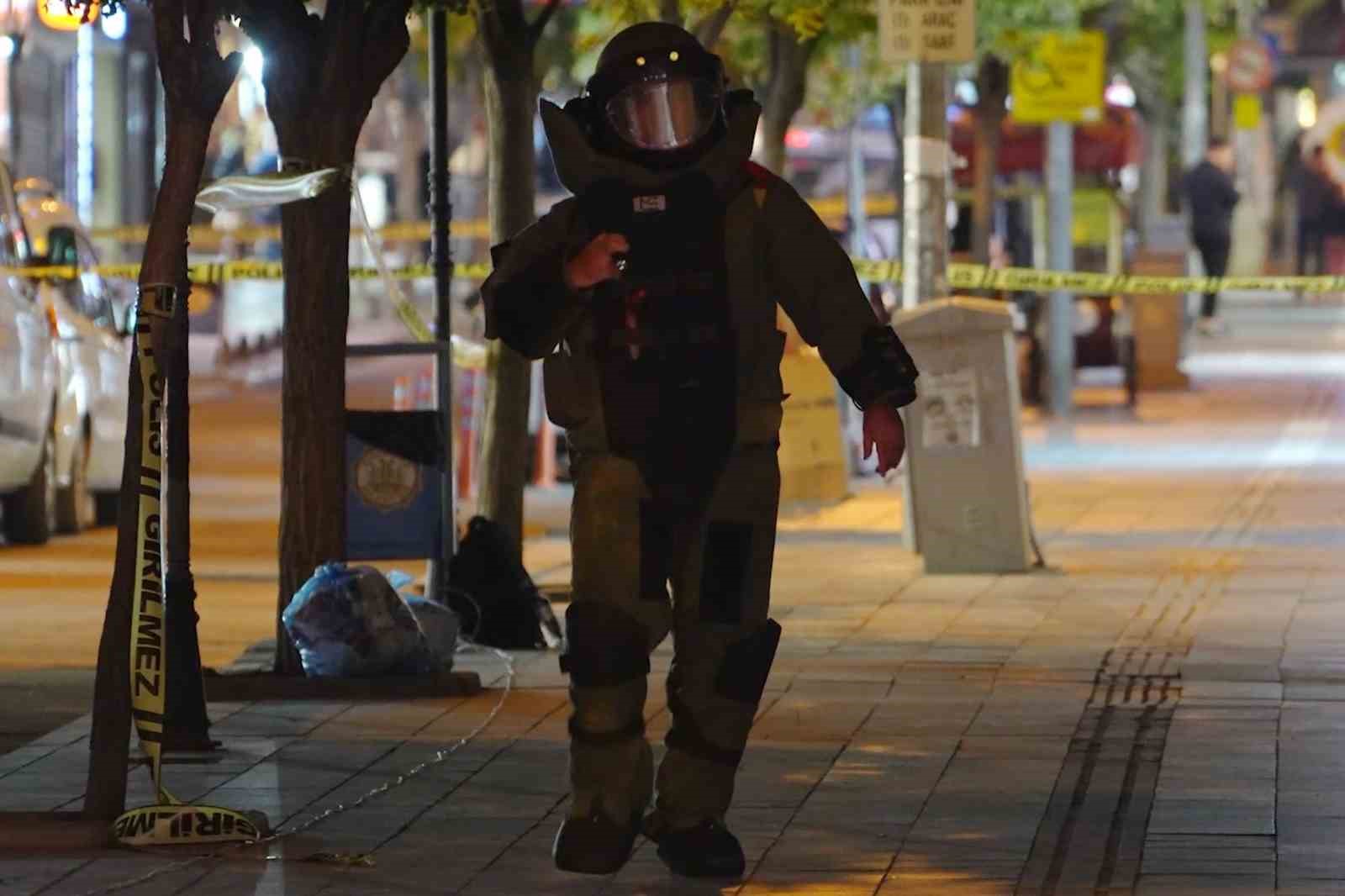 Kırıkkale’nin en işlek caddesinde şüpheli paket paniği: Polis meraklı vatandaşlarla adeta imtihan verdi