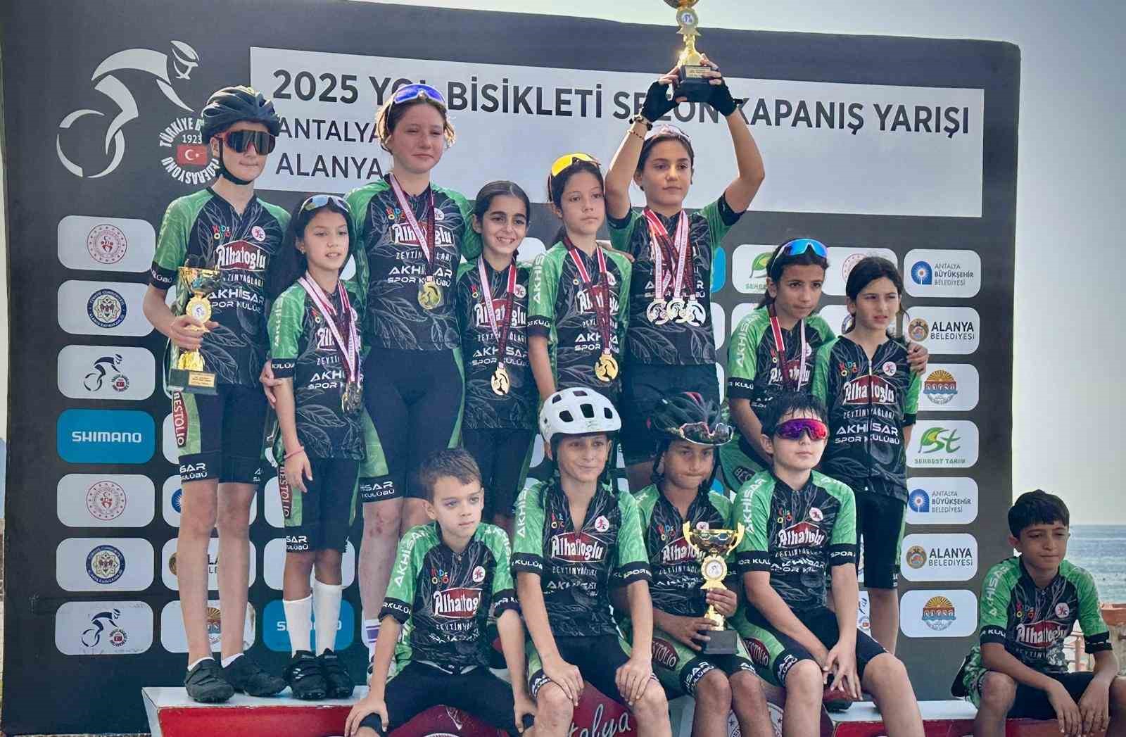 Akhisarlı pedallar Alanya’da zirveye tırmandı