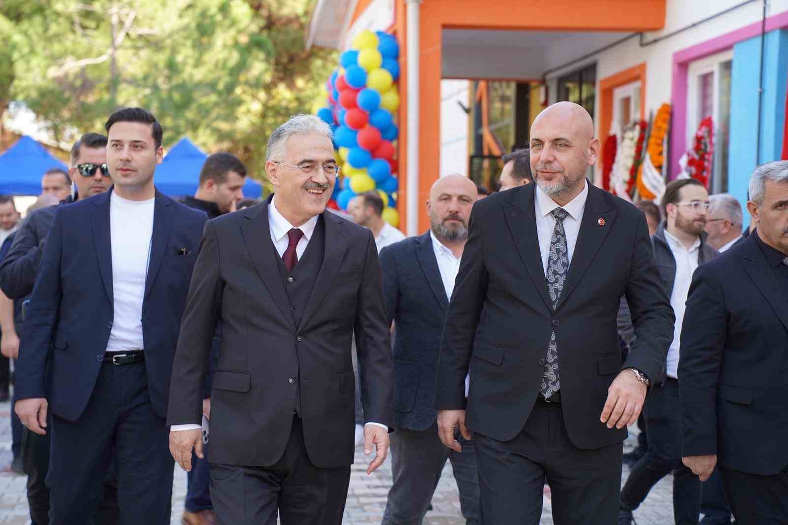 Orhangazi’de anaokulunun resmi açılışını TOBB Başkanı yaptı