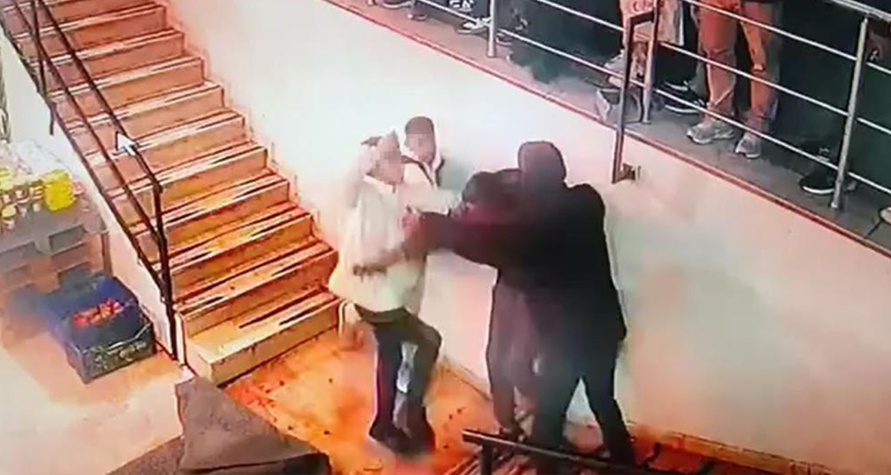 Tekme tokat birbirilerine girdiler; o anlar kamerada