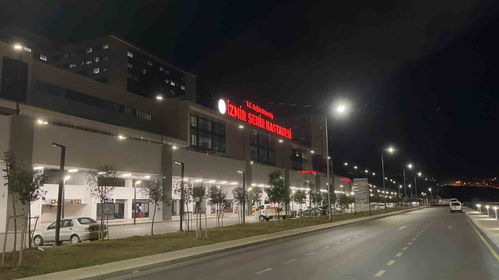 İzmir’de husumetli iki grup arasında silahlı kavga: 3 yaralı