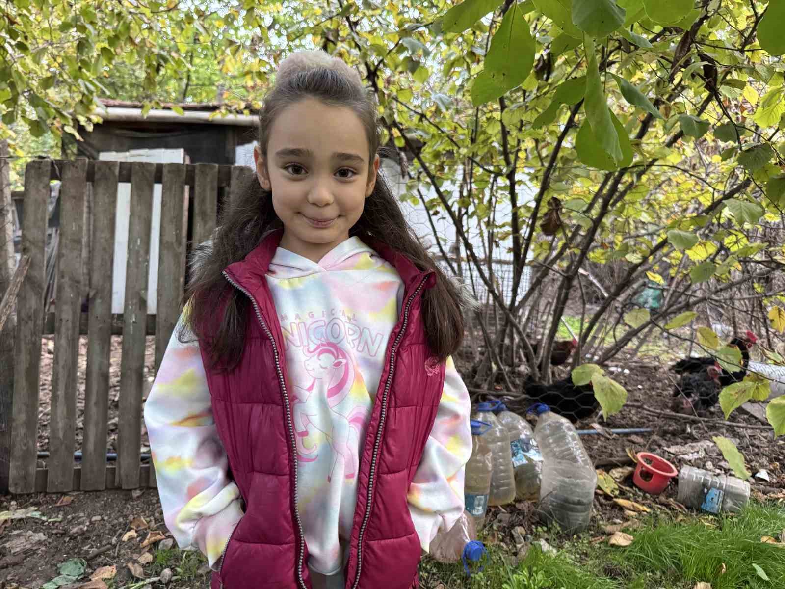 Tilkiye olan merhametiyle yürekleri ısıtan küçük İpek: 