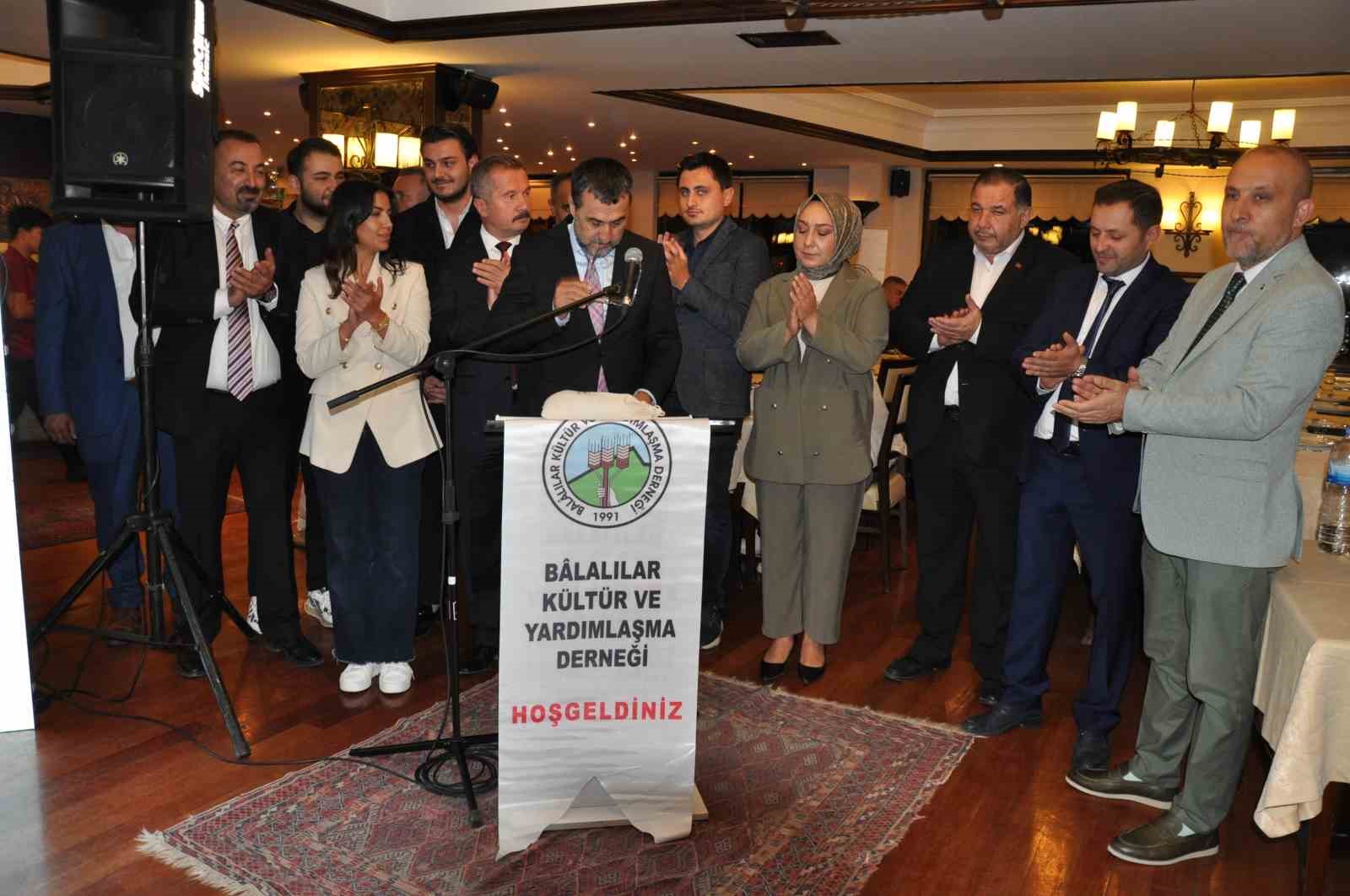 Balâlı 400 üniversite öğrencisine burs