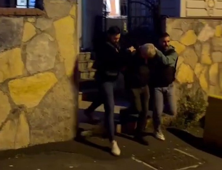 Kendisine havlayan köpeği ezen şüpheli yakalandı