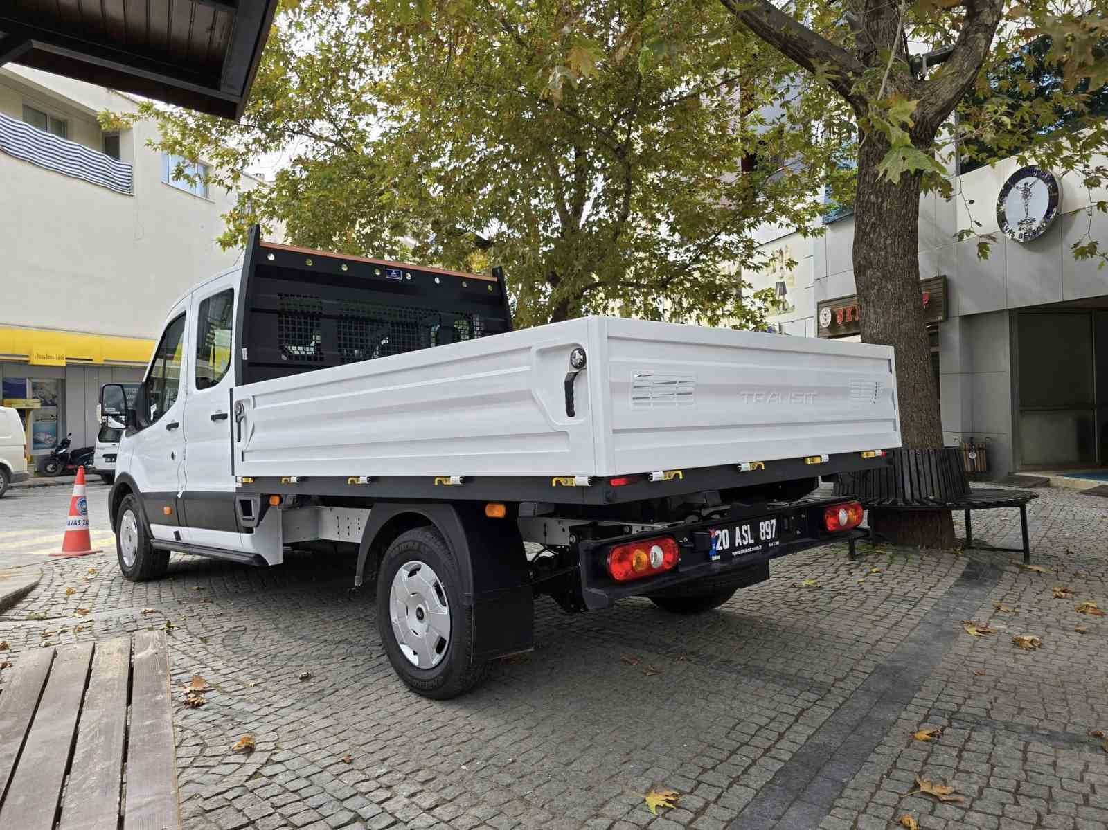 Tavas Belediyesi filosuna bir araç daha ekledi