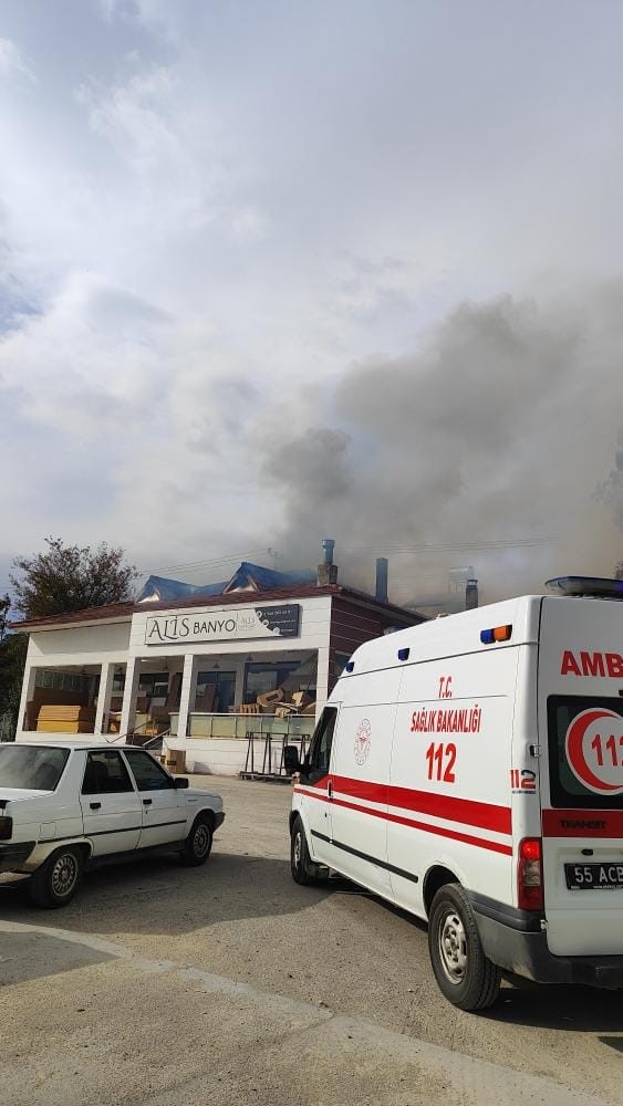 Samsun’da mobilya dükkanında yangın