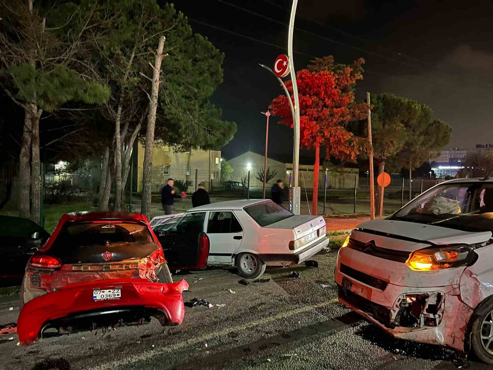 Tekirdağ’da zincirleme trafik kazası: 3 yaralı