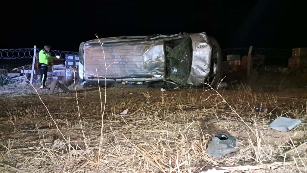 Karaman’da panelvan araç takla attı: 5’i çocuk 7 yaralı