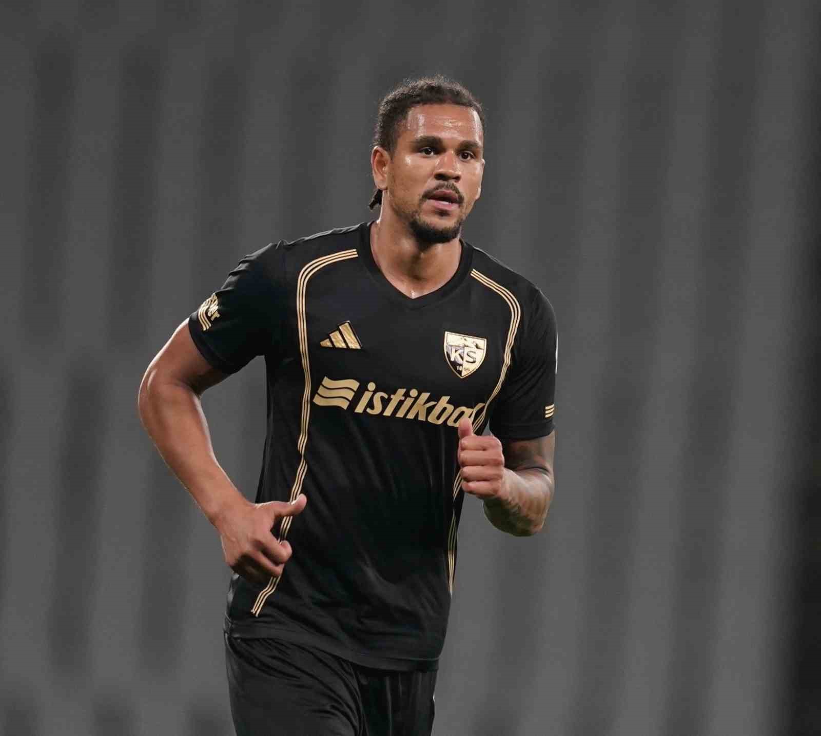 German Onugkha gollerine devam ediyor