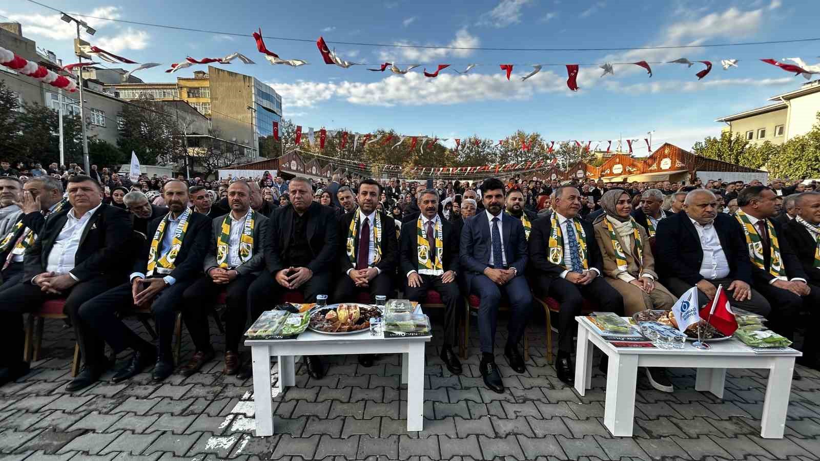 Sultangazi’de Adıyaman Kültür Buluşmaları’nda Latif Doğan rüzgarı esti