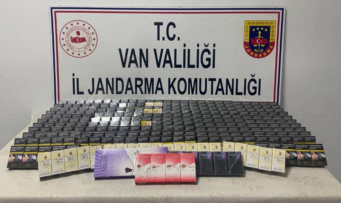 Van’da bin 859 paket kaçak sigara ele geçirildi