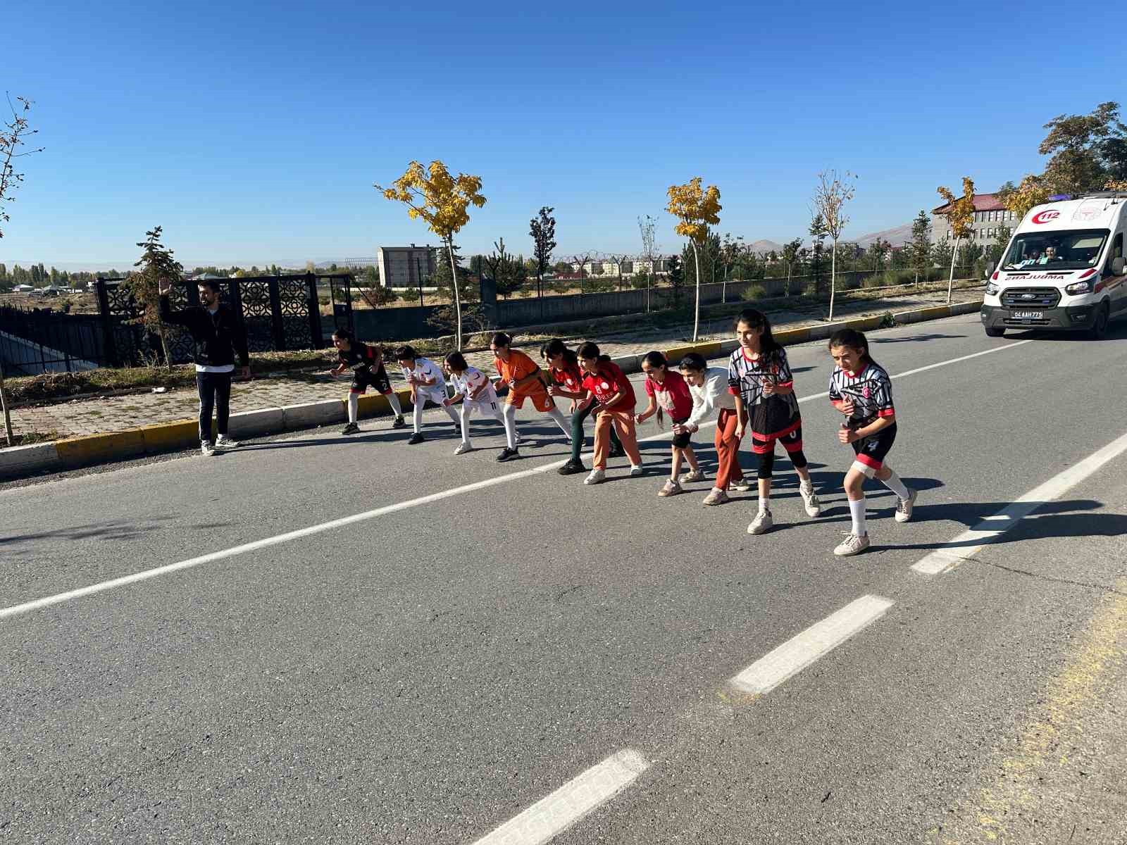 Patnos’ta Cumhuriyet coşkusuyla 29 Ekim koşusu düzenlendi