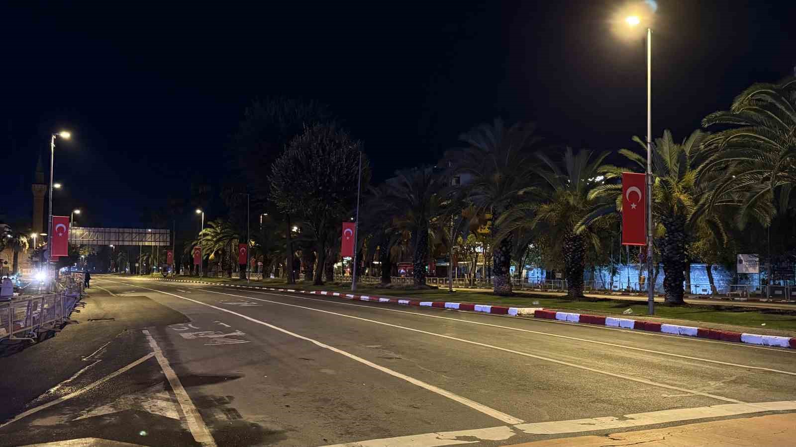 Vatan Caddesi Cumhuriyet Bayramı kutlamaları öncesi trafiğe kapatıldı