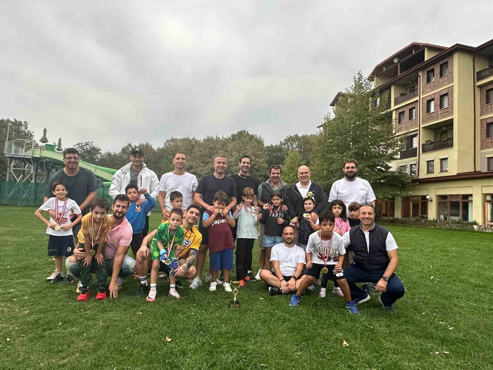 ’Kağıt üzerinde yöneticiyim’ diyen Halit Ergül’ün kızı Ceyda Hacıbekiroğlu velilere facia oteline pazarlama etkinliği düzenlemiş