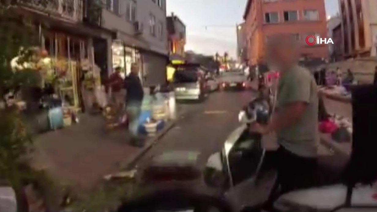 Beyoğlu’nda İspanyol YouTuber’a saldırı anı kamerada