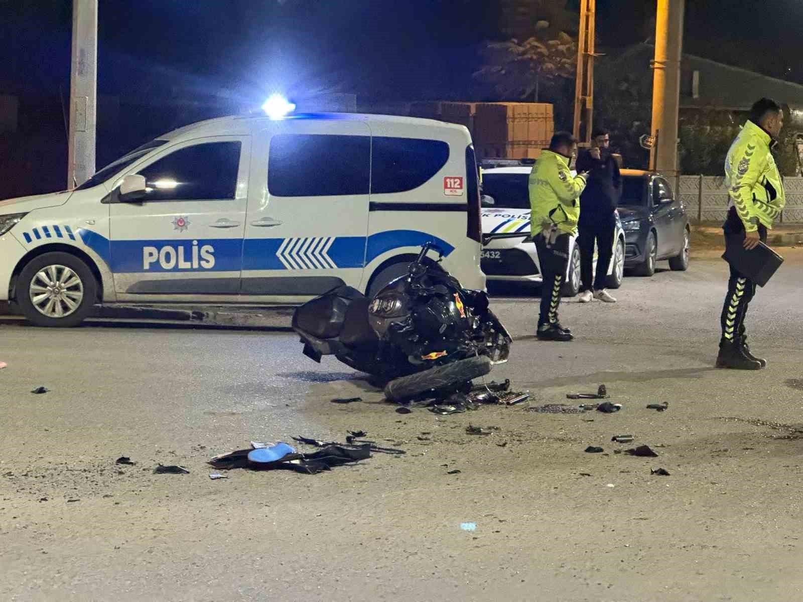 Iğdır’da motosiklet ile otomobil çarpıştı: 2 yaralı