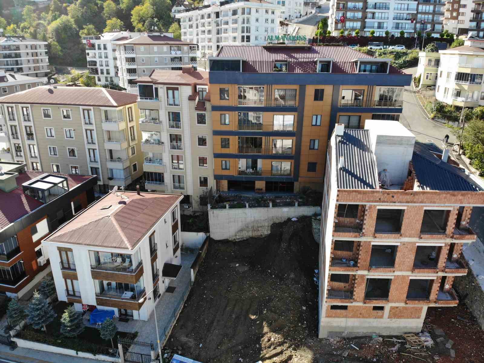 Ordu’da inşaat kazısı 2 binayı kullanılamaz hale getirdi: Vatandaşlar 10 gündür mağdur