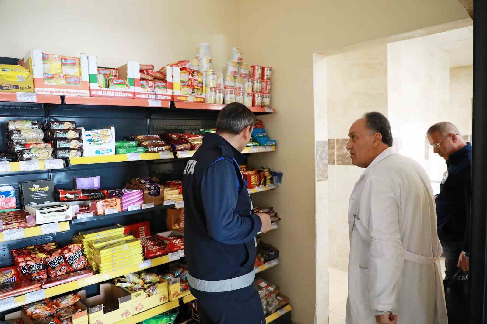 Çorum’da zabıta ekiplerinden okul kantinlerine denetim