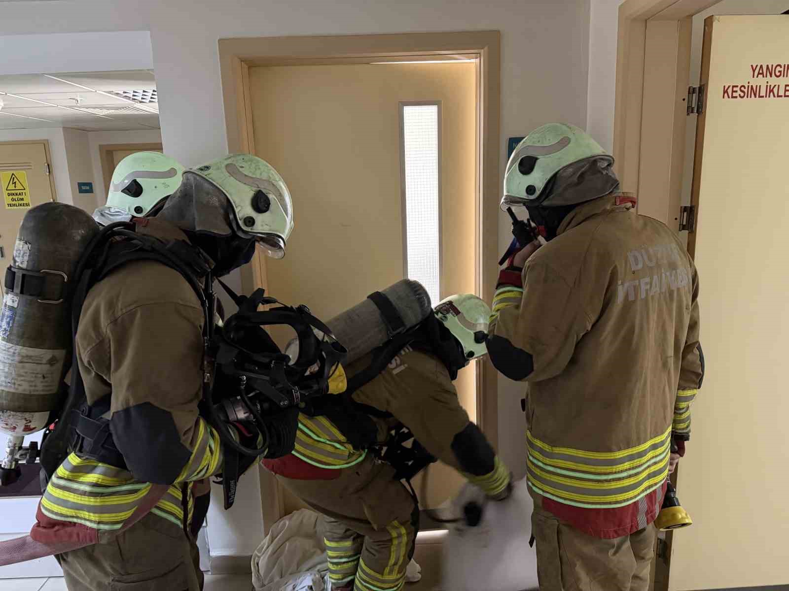 Kadın doğum hastanesinde yangın tatbikatı gerçeğini aratmadı