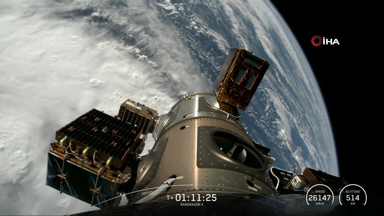 Güney Kore, 5’inci yerli askeri casus uydusunu yörüngeye gönderdi