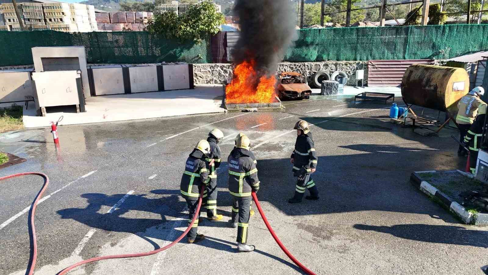 Geleceğin itfaiyecileri OBİTEM’de eğitim aldı