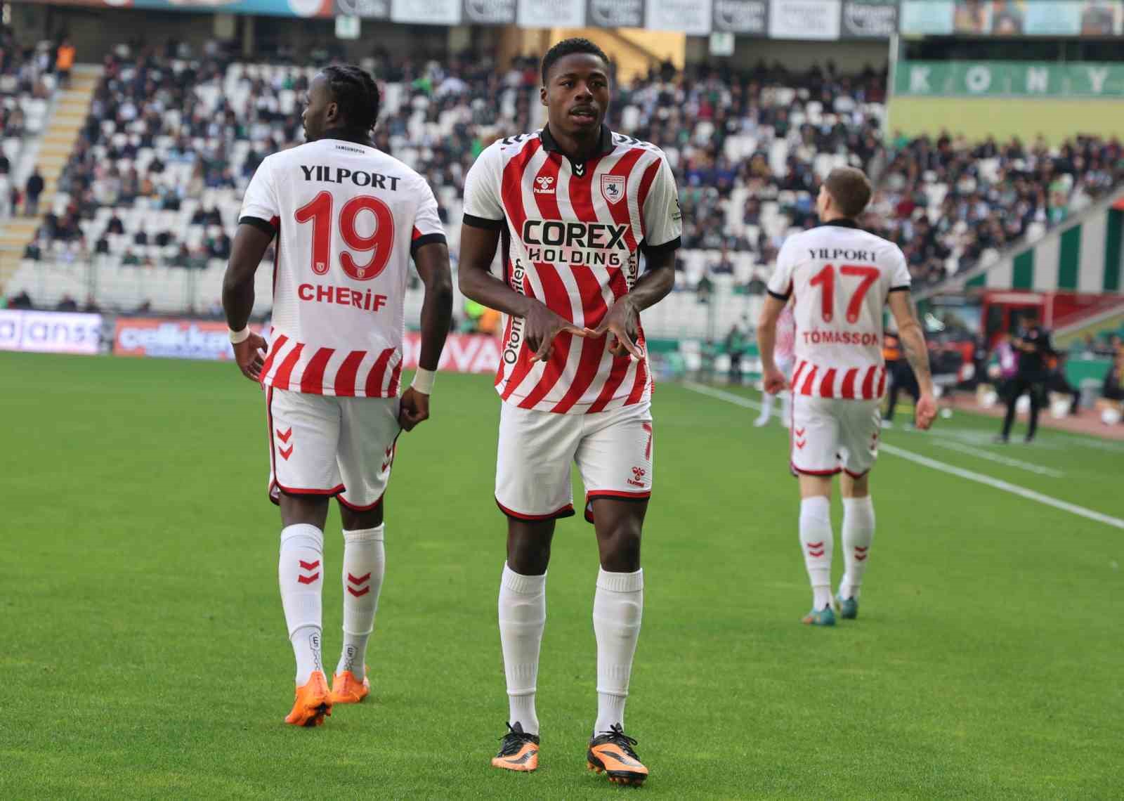 Trendyol Süper Lig: Konyaspor: 0 - Samsunspor: 2 (İlk yarı)