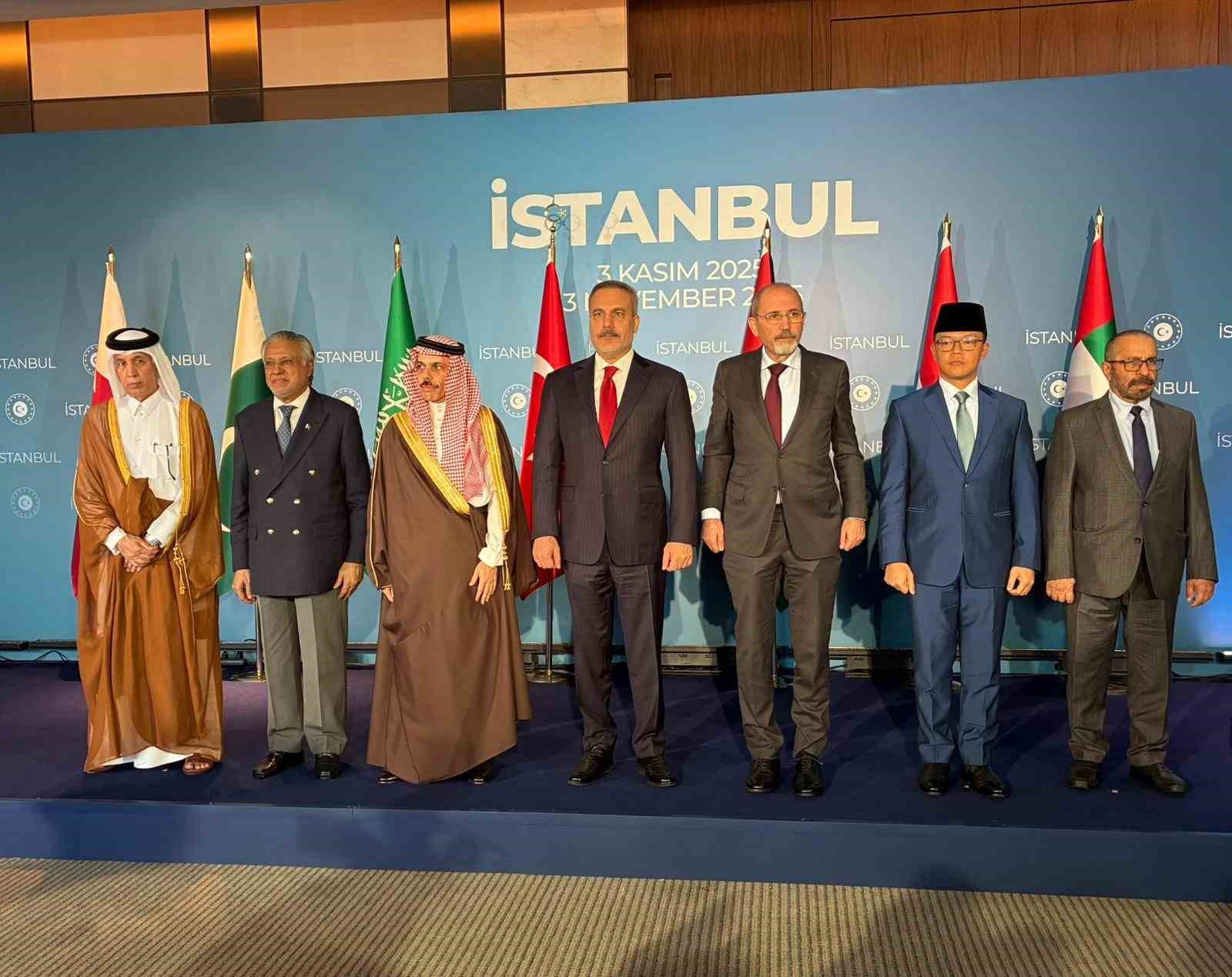 İstanbul’daki kritik Gazze toplantısı başladı