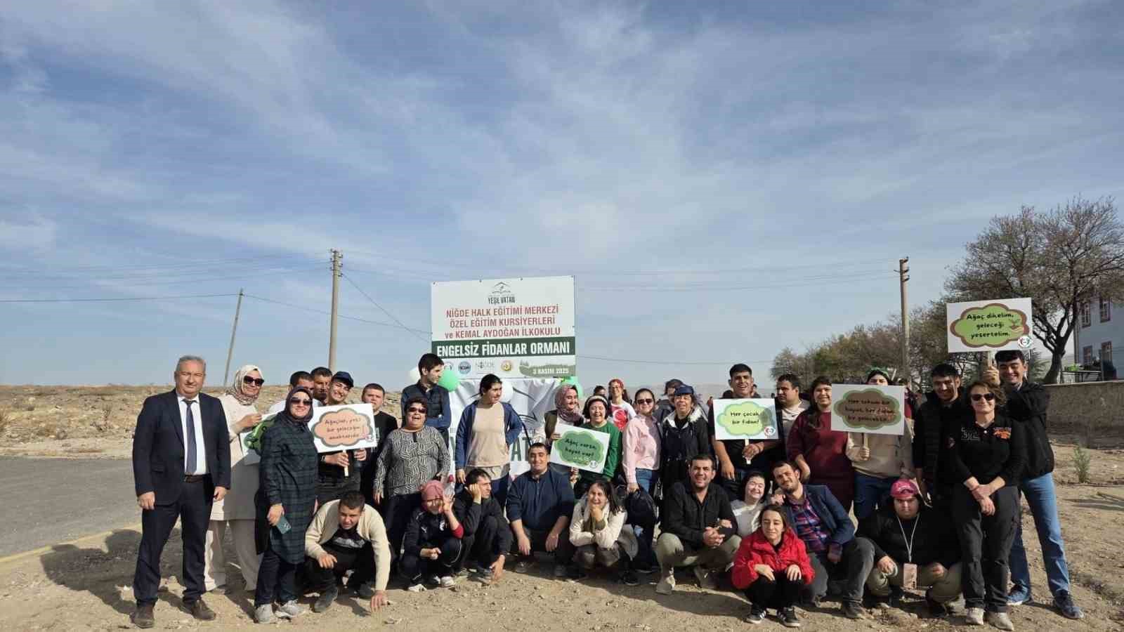 Niğde’de fidanlar toprakla buluştu