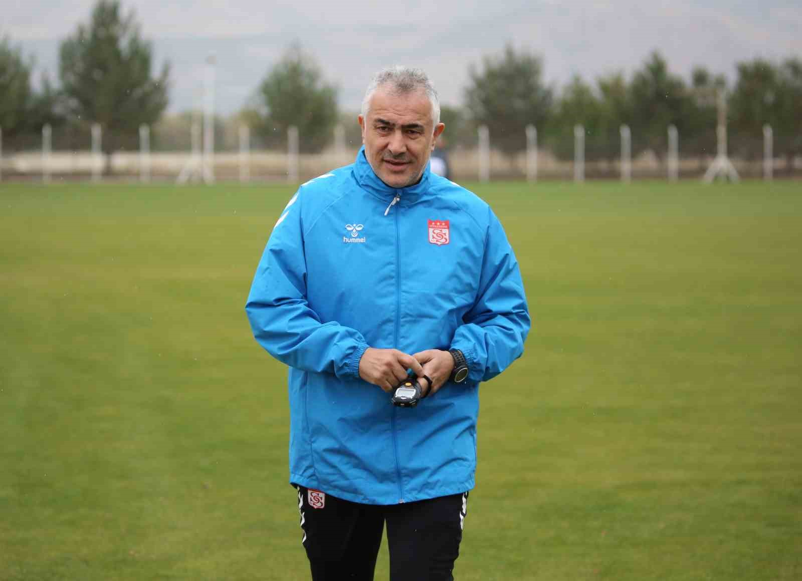 Mehmet Altıparmak: 