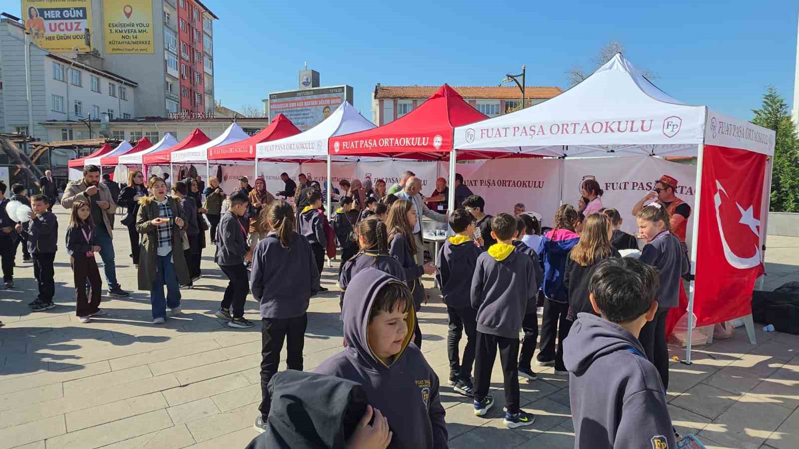 Gazze için hayır çarşısı oluşturdular