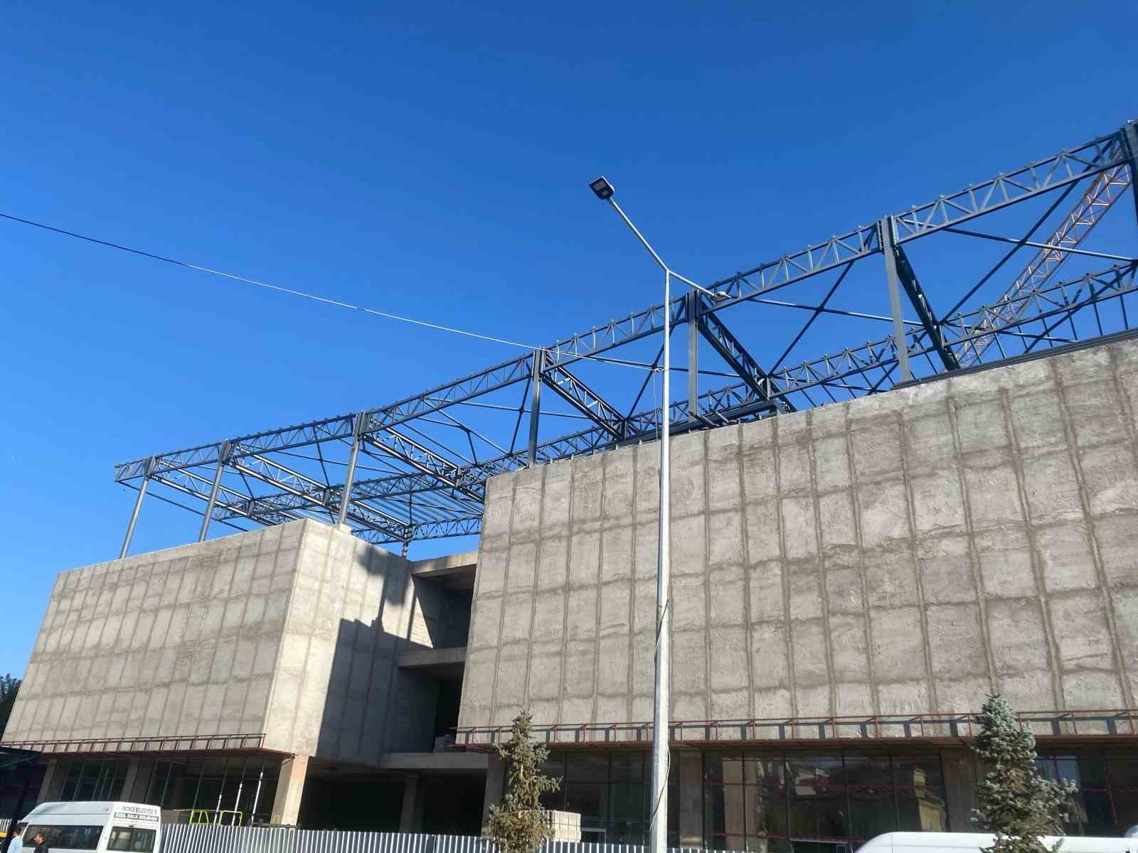 Patnos’ta Alışveriş merkezi inşaatında sona gelindi