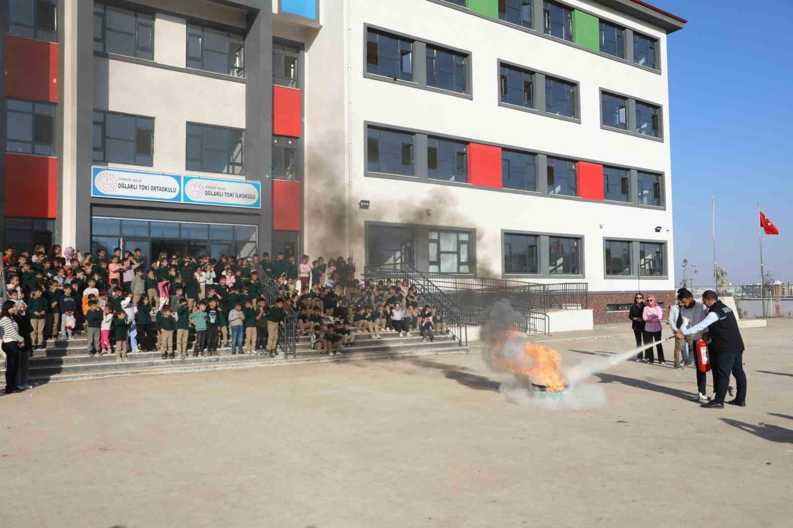 Diyarbakır’da afet farkındalık eğitimleri devam ediyor