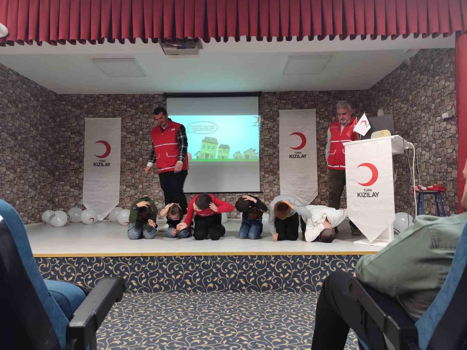 Tepebaşı Kızılay’dan engelli öğrencilere yönelik afet farkındalık seminerleri