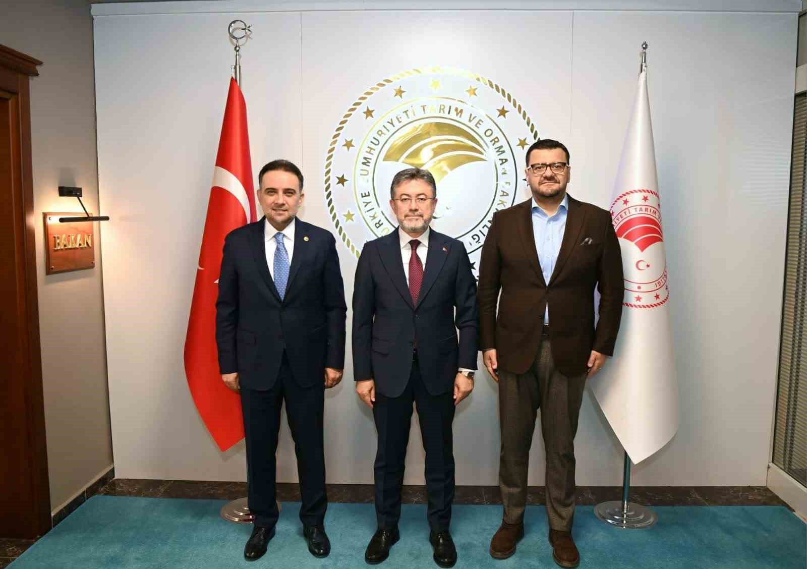 AK Parti’li Baybatur’dan Sarıgöl Ovasına müjde