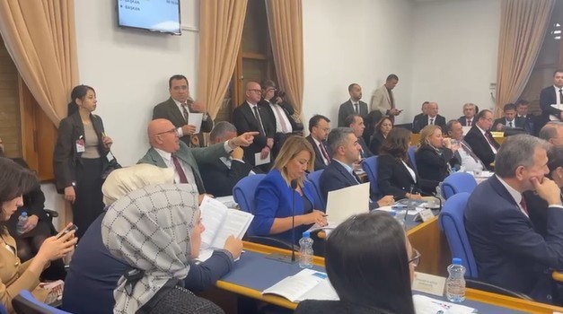 TBMM Plan Bütçe Komisyonu’nda ‘elektrik kesintisi’ tartışması