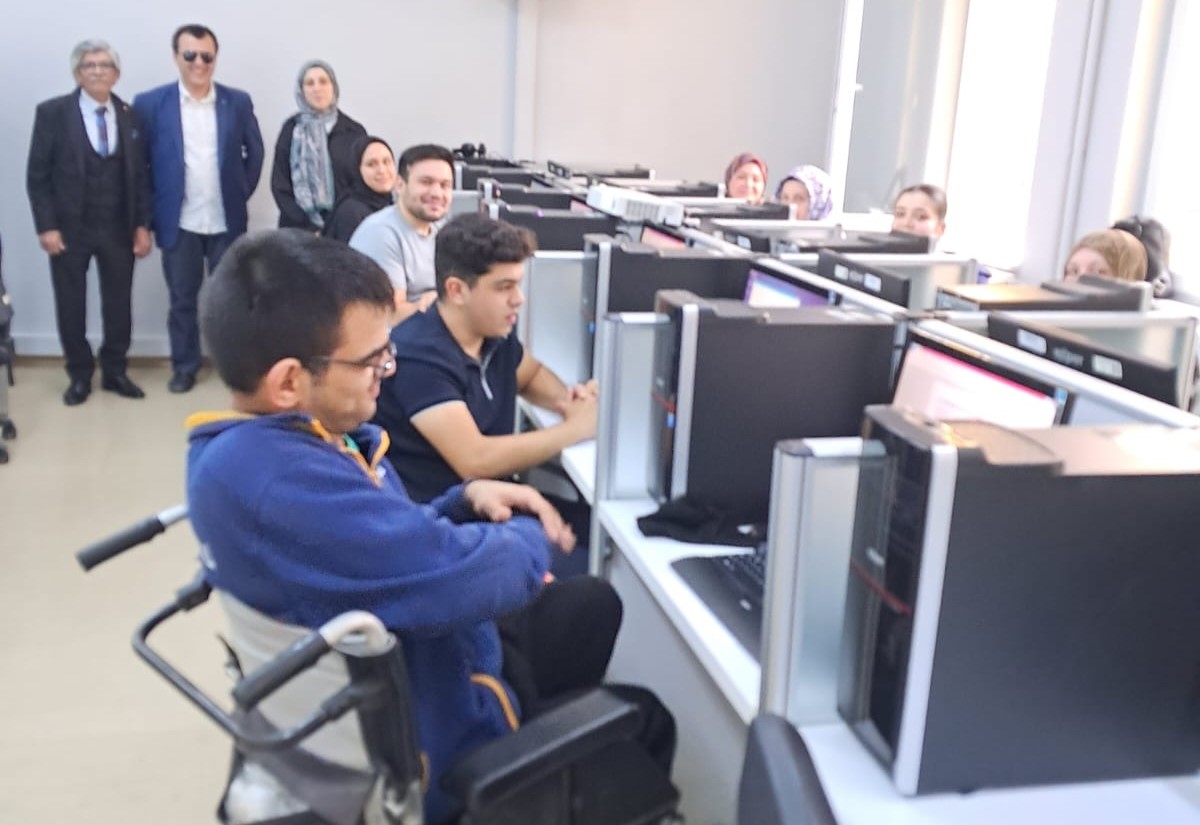 Bafra’da engellilere 