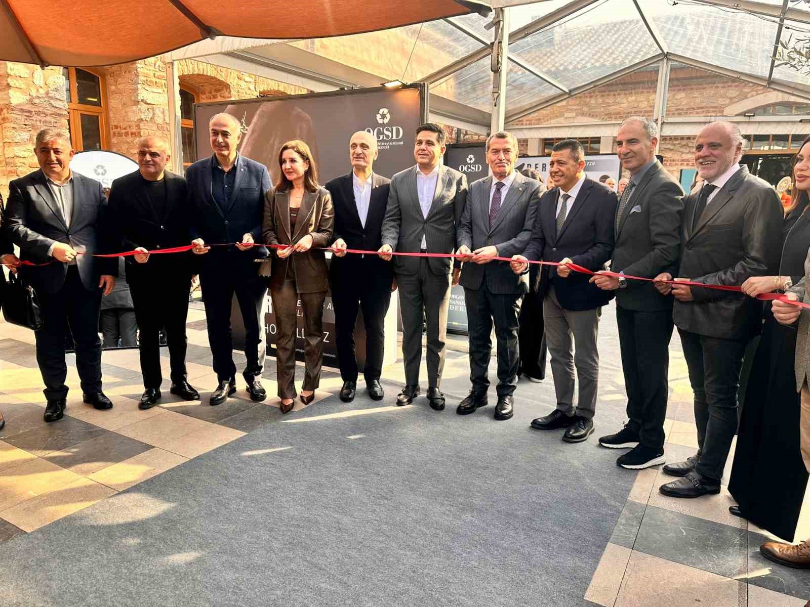 Deri Kürk ve Mücevher Fırsat Günleri’nde trend ürünler görücüye çıktı