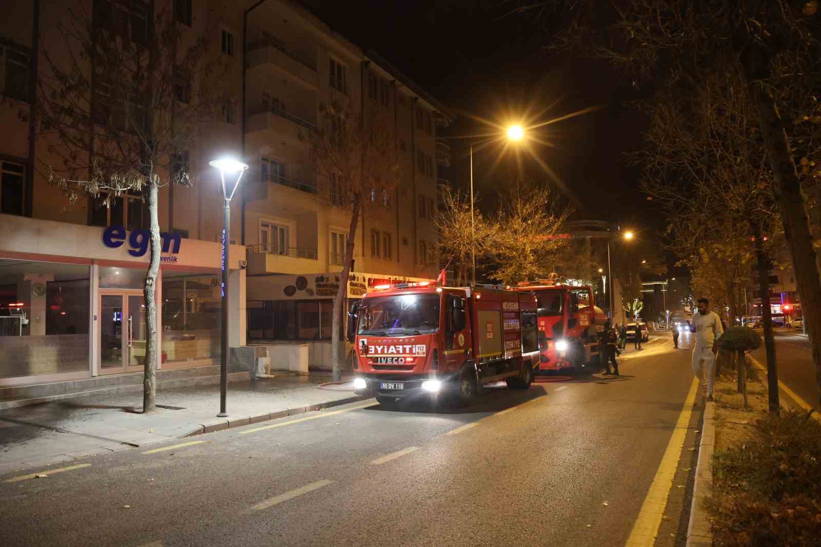 Yangın bitti, kavga başladı