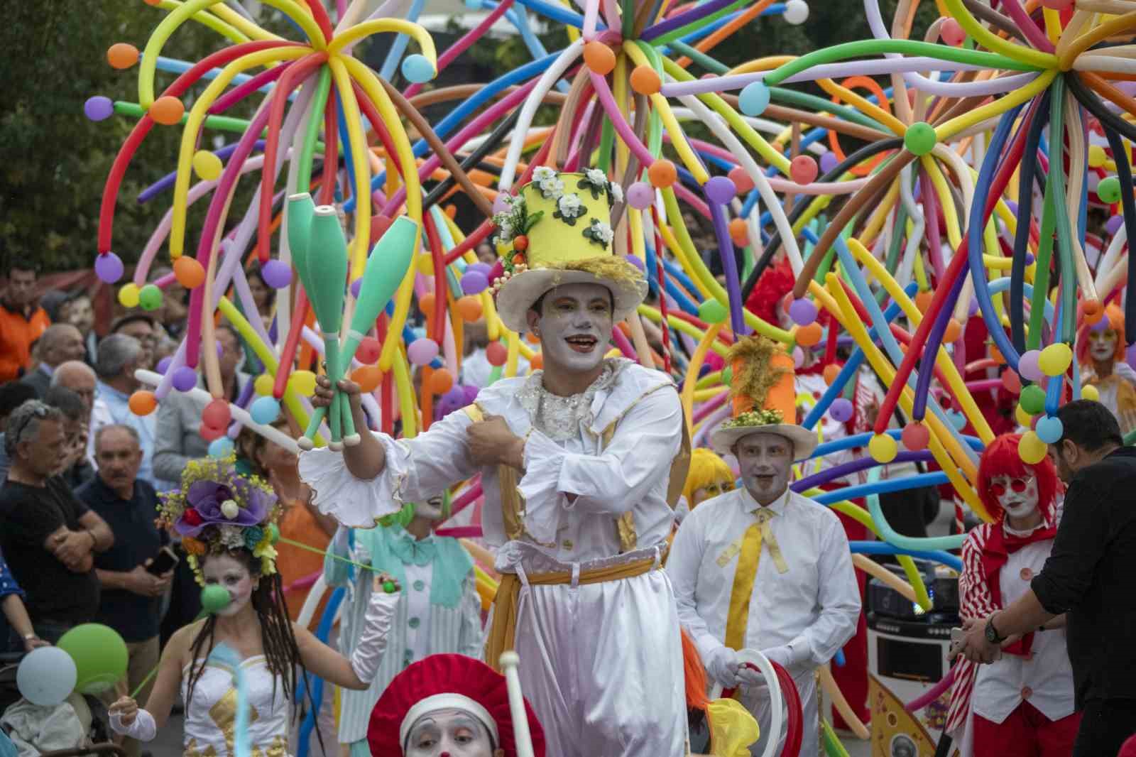 4. Ulusulararası Tarsus Festivali renkli görüntülerle başladı