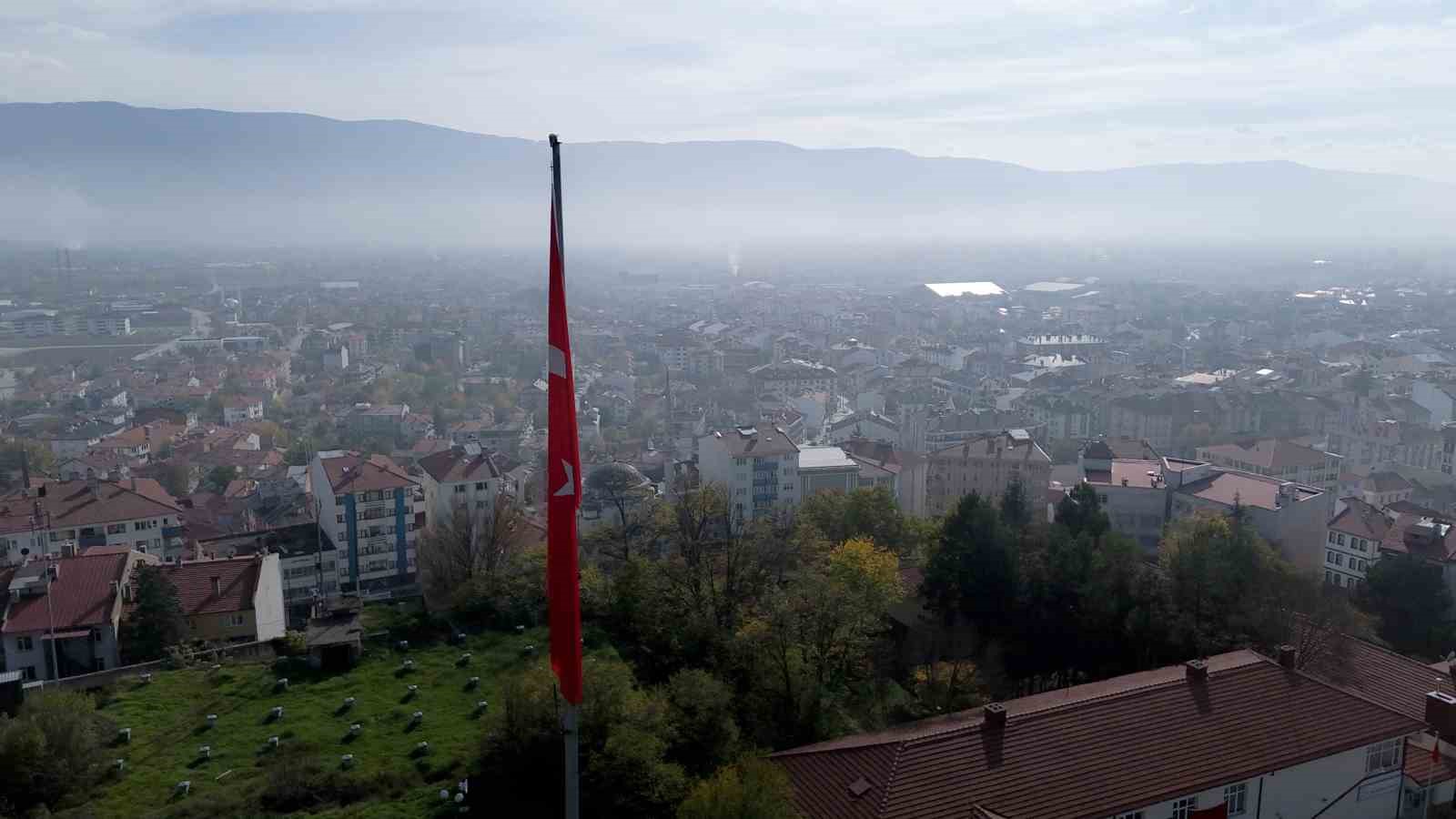 Bolu’yu sis tabakası kapladı