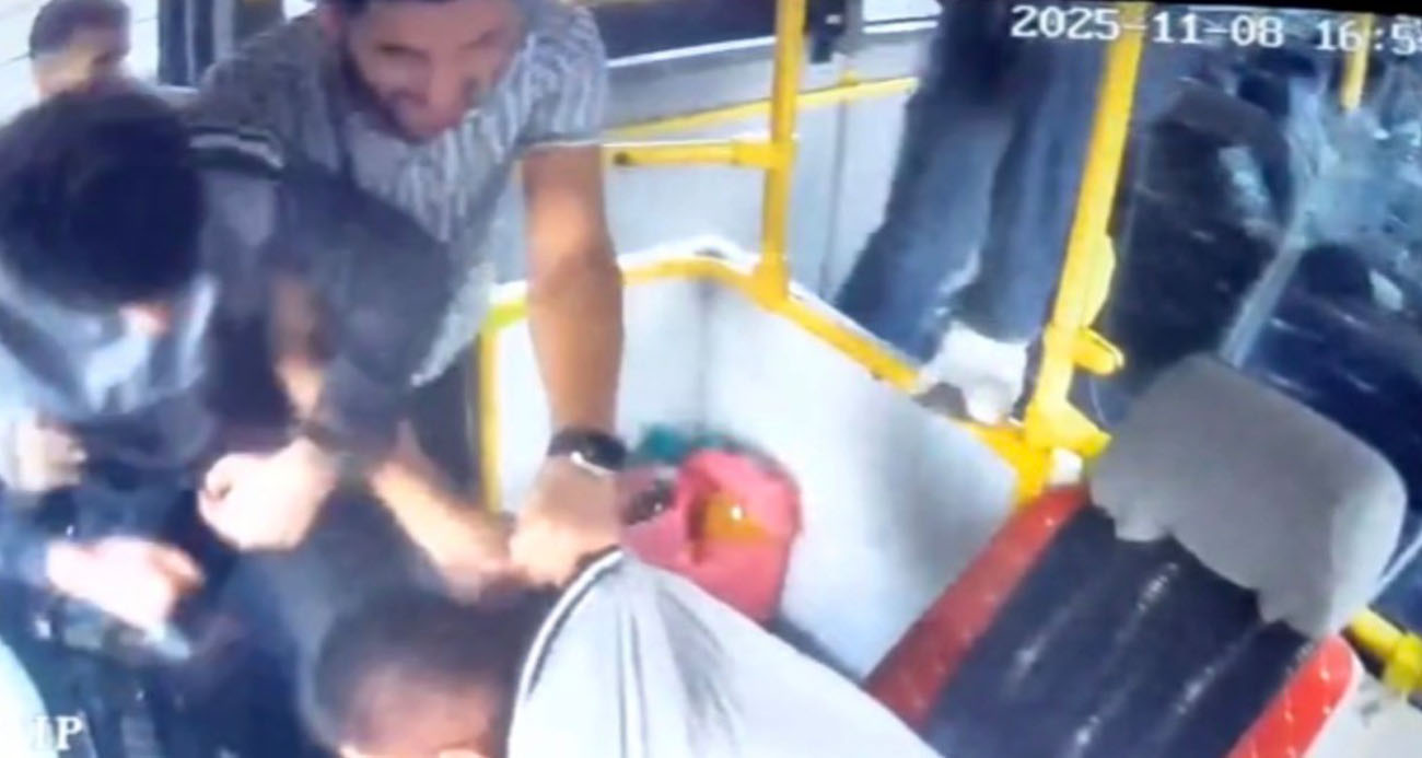 Yolcu ile tartışan halk otobüsü şoförüne meydan dayağı