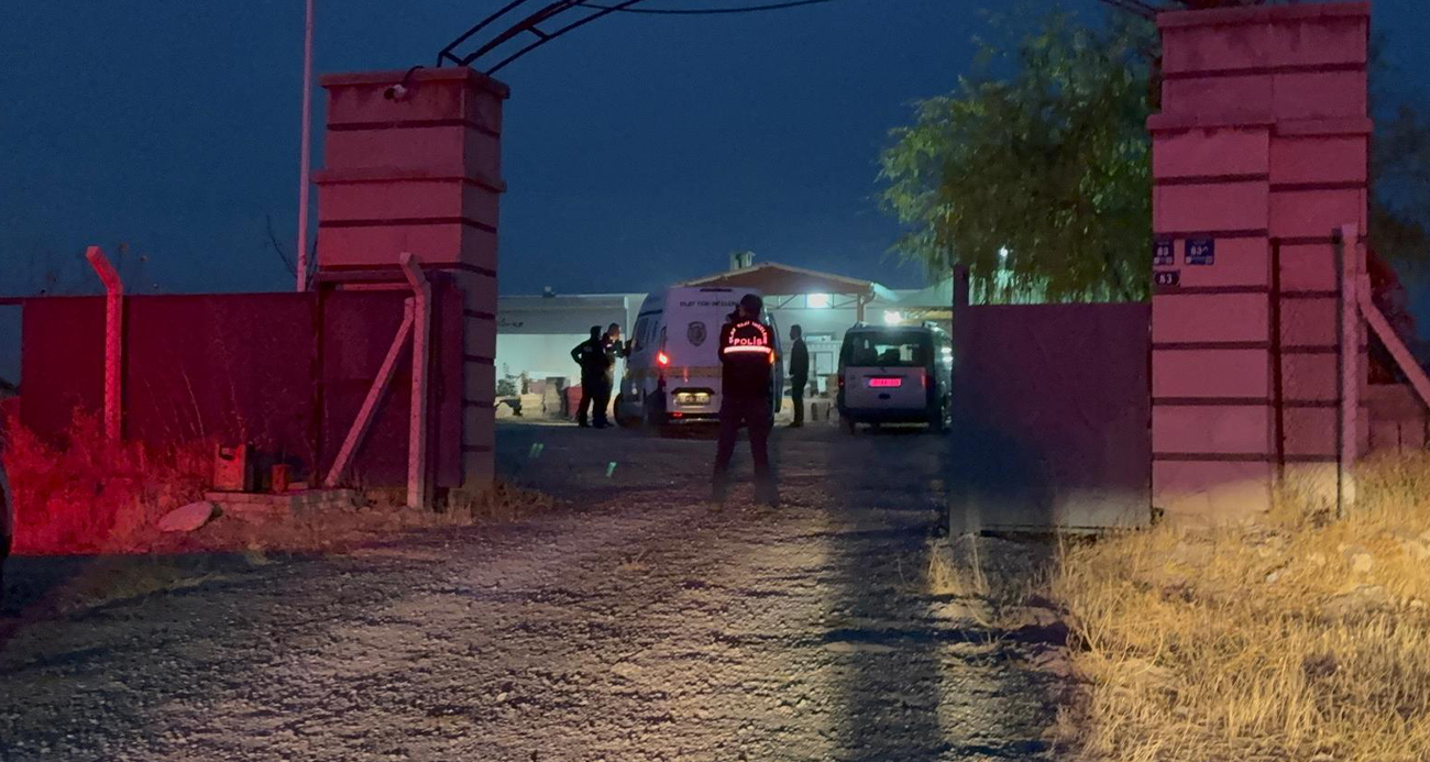 Miras kavgasında kan aktı: Amcasını ve 3 kişiyi bıçakladı