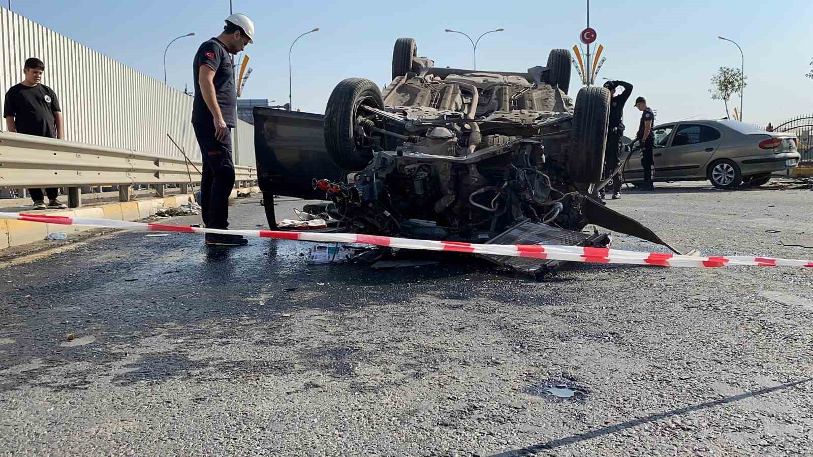 Şanlıurfa’da zincirleme trafik kazası: 2 ölü, 3 yaralı