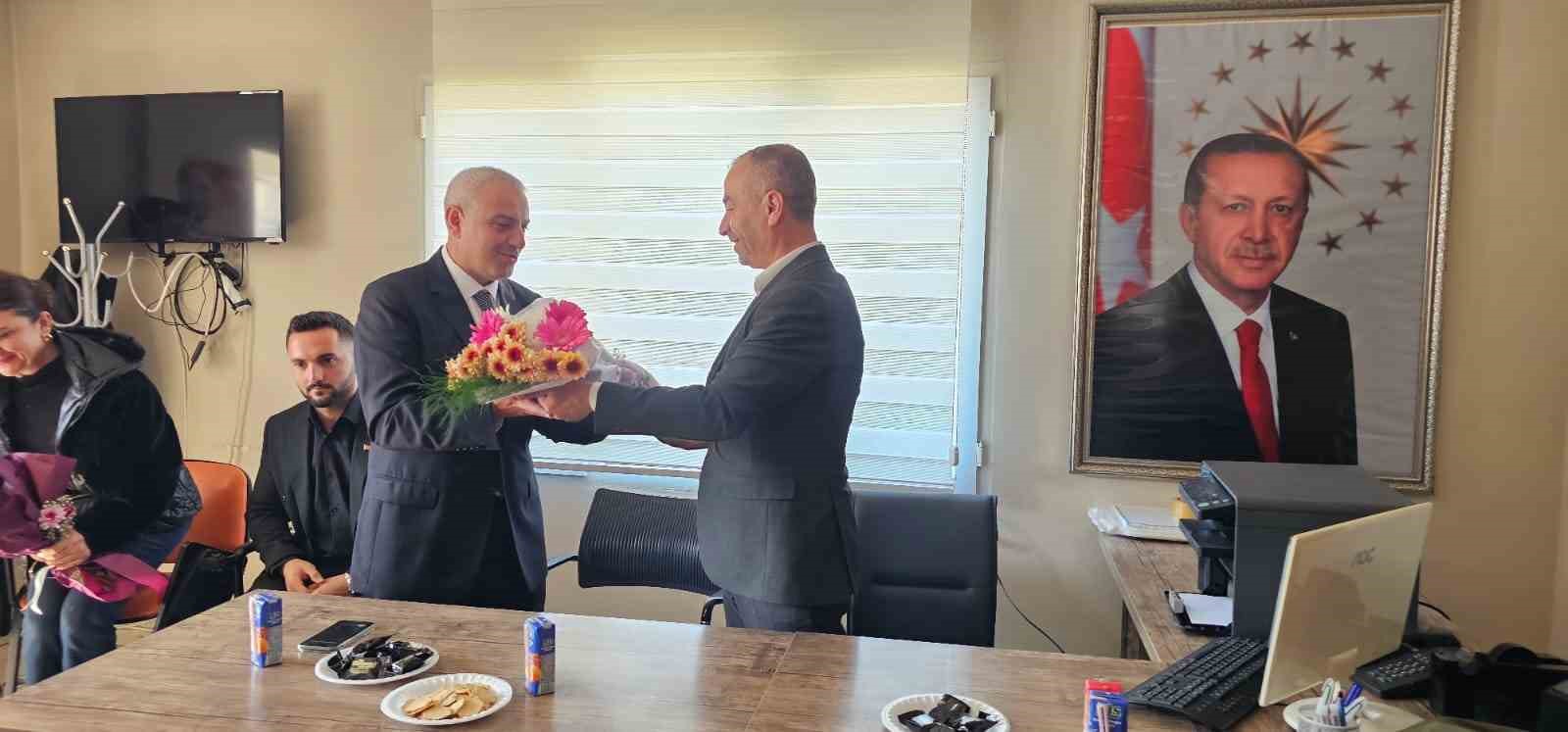 AK Parti Dikili İlçe Teşkilatında devir teslim