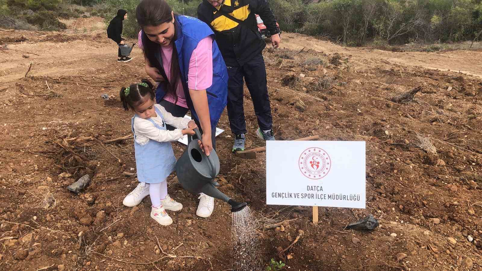 Datça’da fidanlar toprakla buluştu