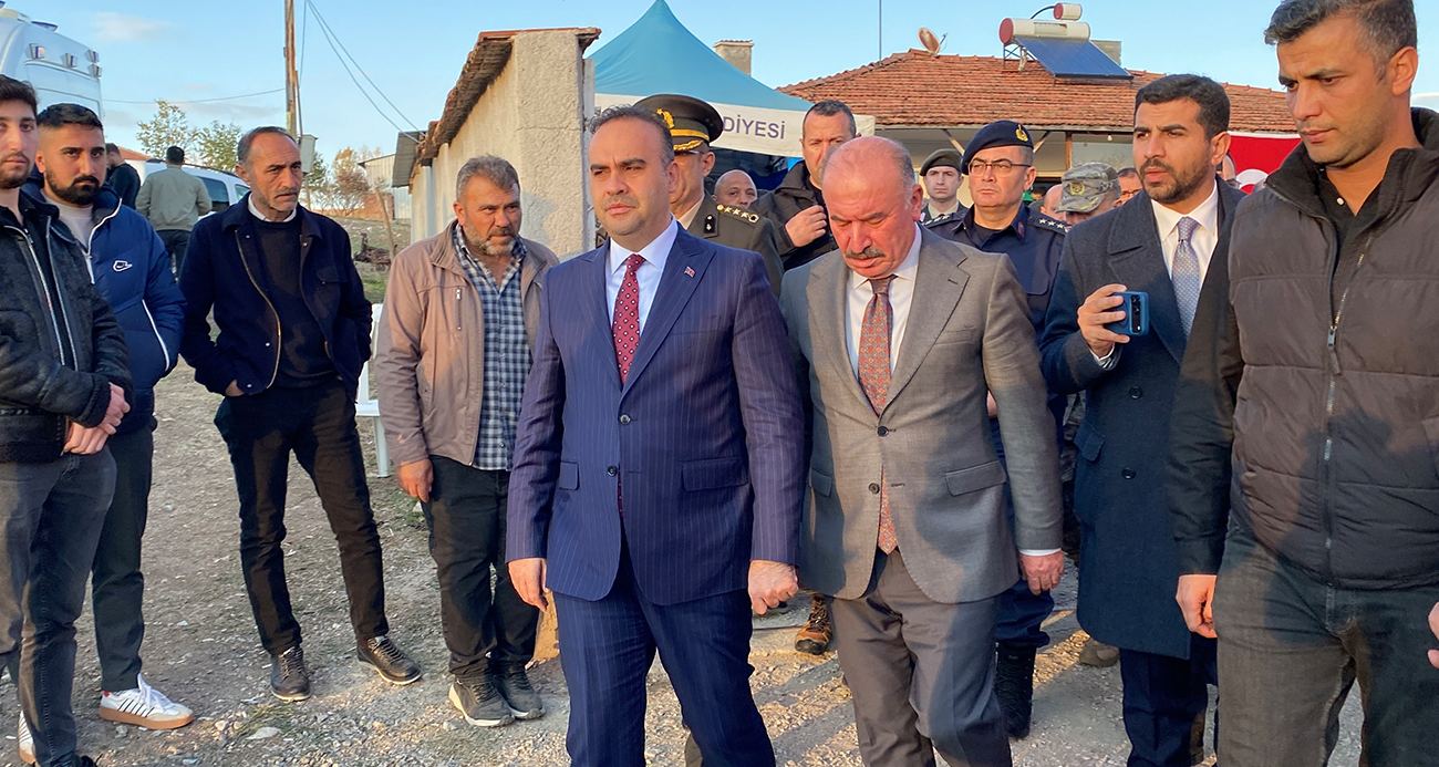 Sanayi ve Teknoloji Bakanı Kacır’dan şehit ailesine taziye ziyareti